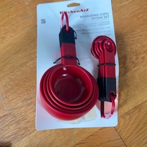 Kitchen Aid measuring cups